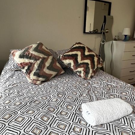 Flat In London Apartment ภายนอก รูปภาพ
