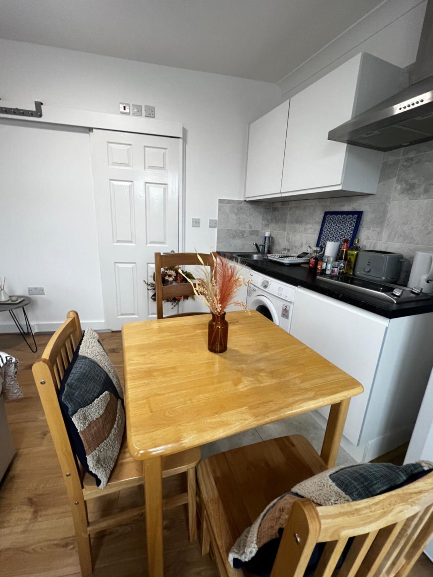 Flat In London Apartment ภายนอก รูปภาพ